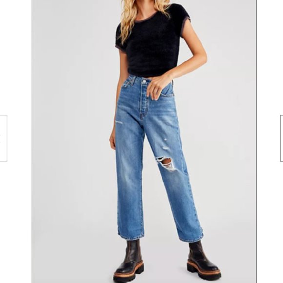 Levi's Denim - NWT Levi's Ribcage Straight Ankle Women's Jeans